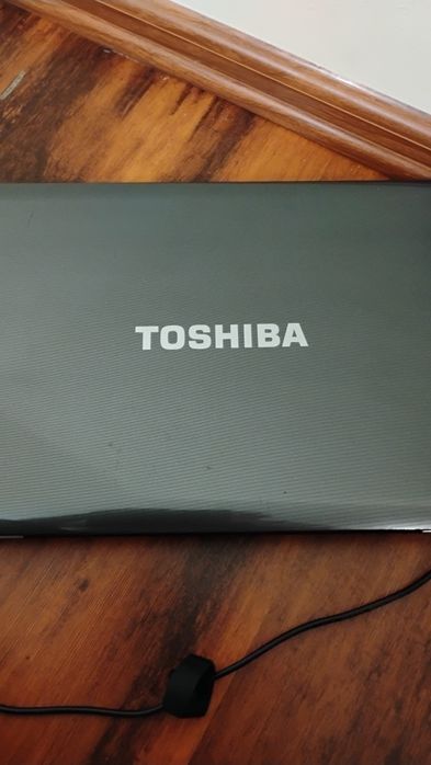 Лаптоп Toshiba  продава се