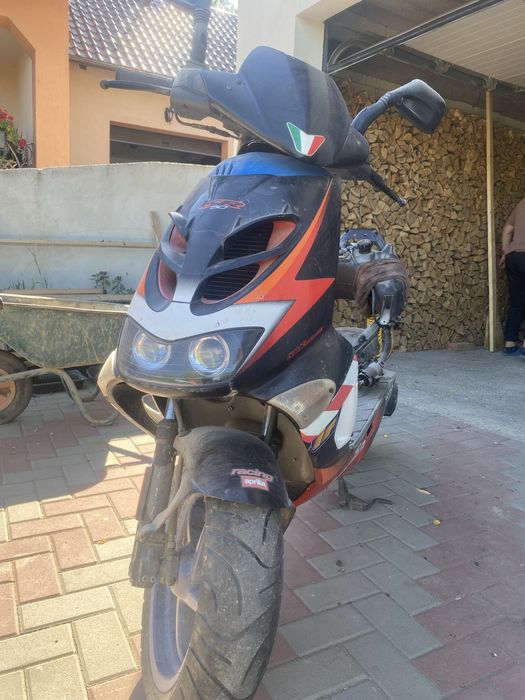 Schimb aprilia sr 50 ditech cu moped