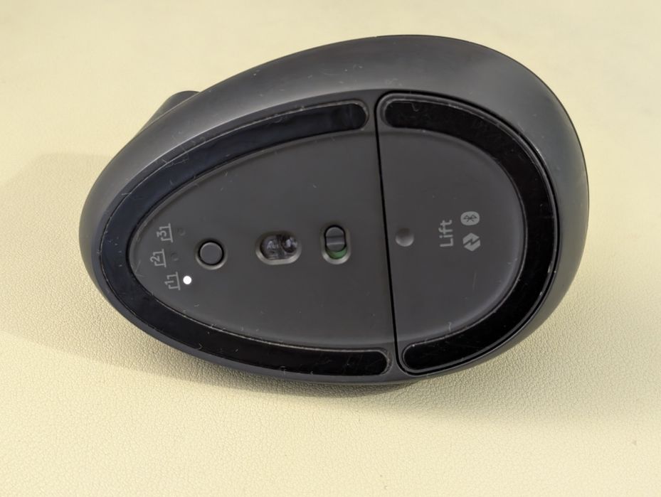 Mouse Logitech Lift Vertical Ergonomic, negru