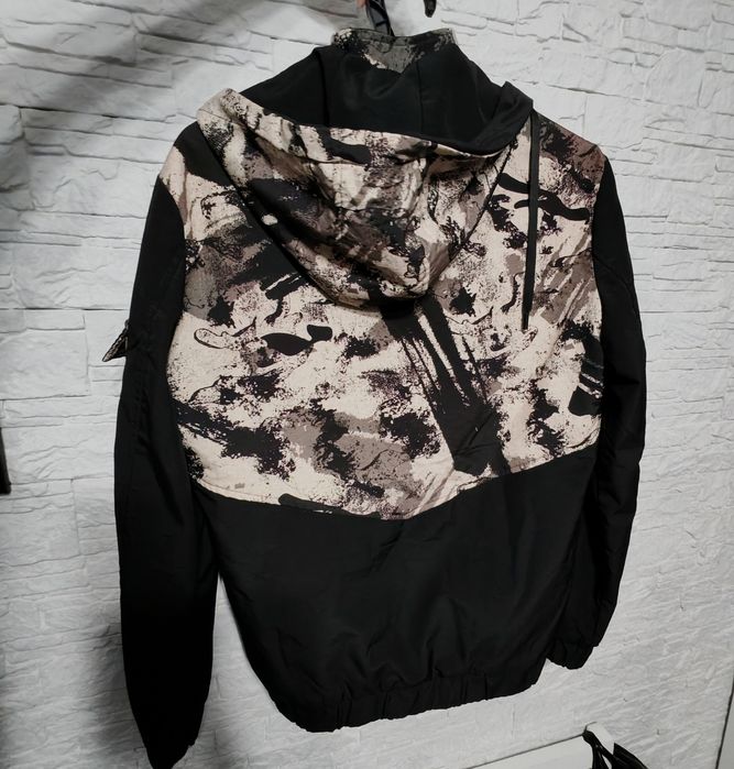 Продажа весенней курточки