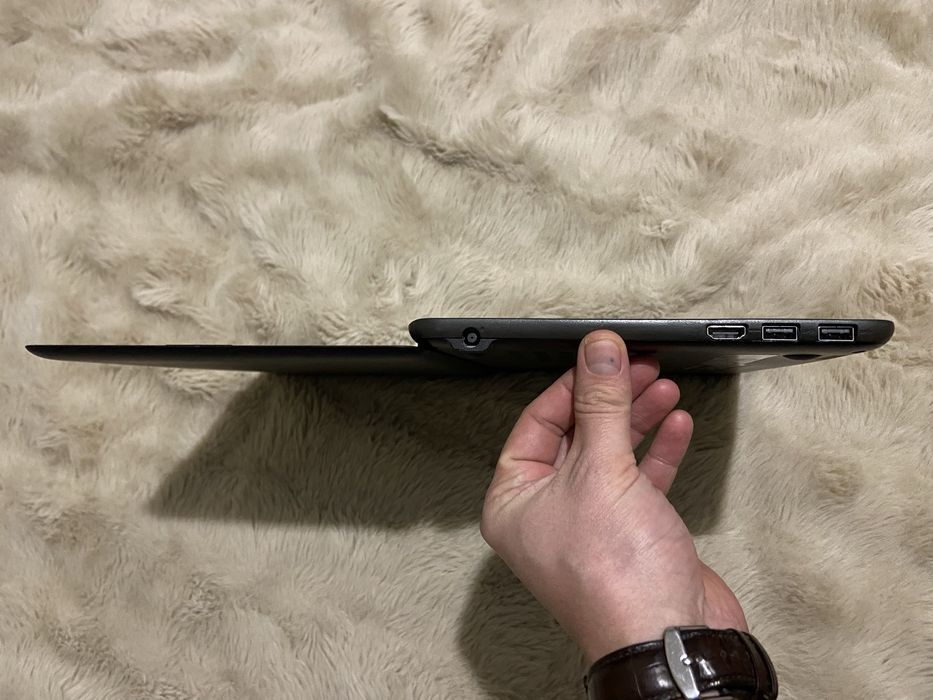 Продам ноутбук Dell latitude 3190