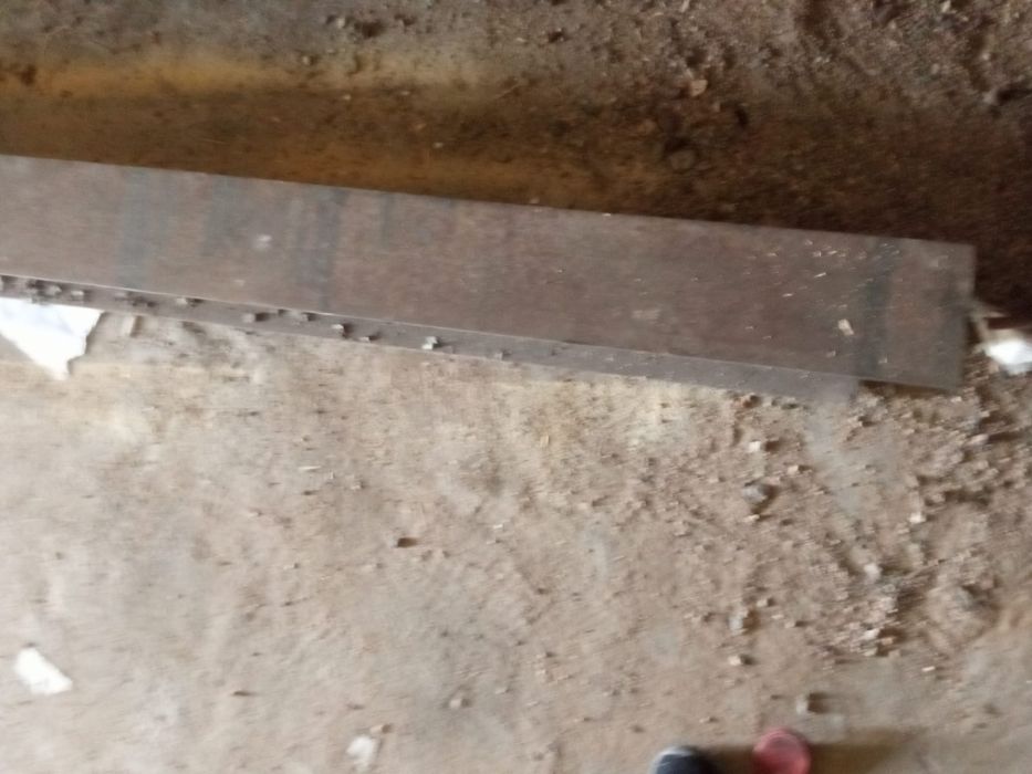 Продам металлический двутавр (балку)