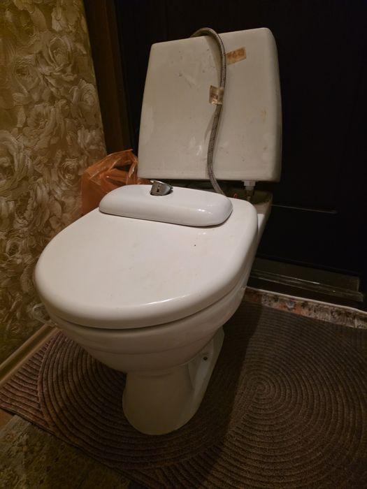 Продам унитаз б/у