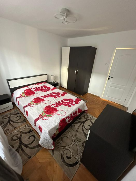 Închiriez apartament 2 camere aer condiționat centrala termica