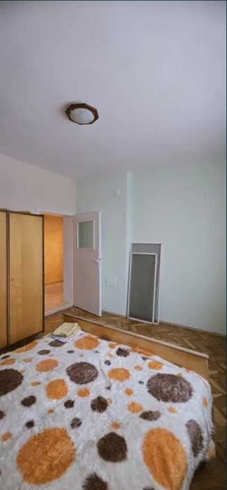 Предлагам къща в с. Момино об. Търговище