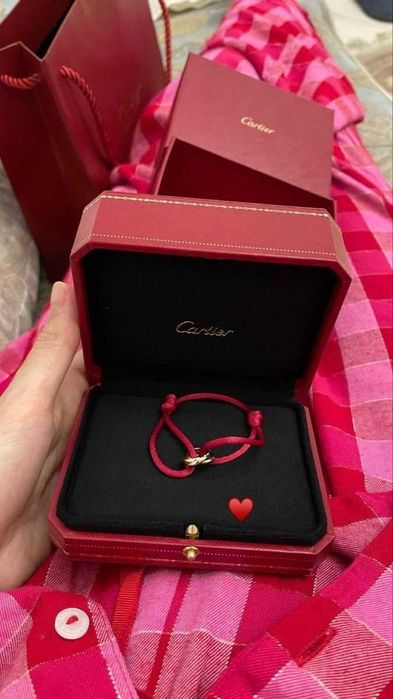 cartier гривна със златни кръгове унисекс червена против уроки картиер