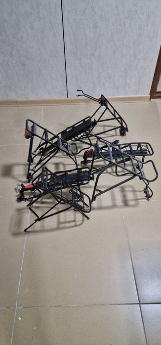 Багажники и сумки от велосипеда