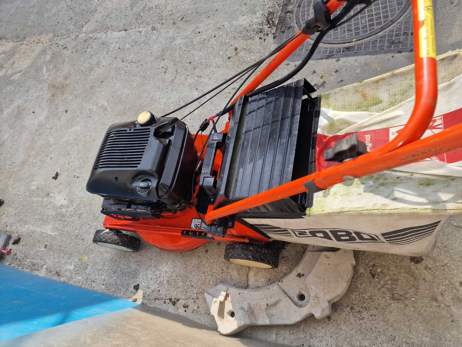 Masina de taiat iarba SABO c tractiune cos pornire la cheie BRIGGS 4CP