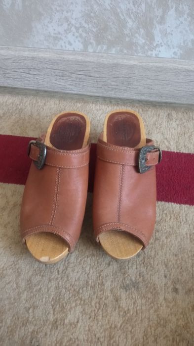 Продам сабо в хорошем состоянии