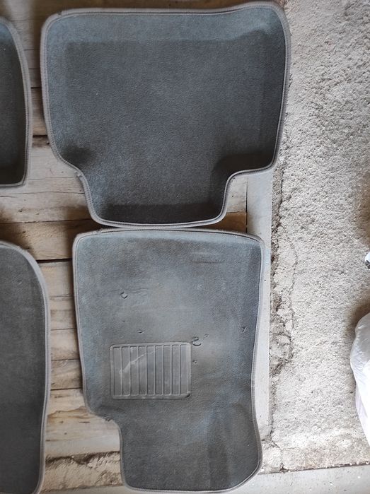 Продам коврики на Мерседес 210