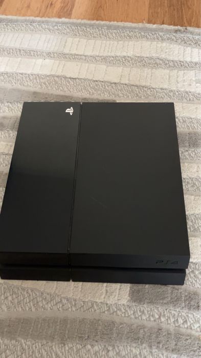 Ps4 с две конзолки и две игри