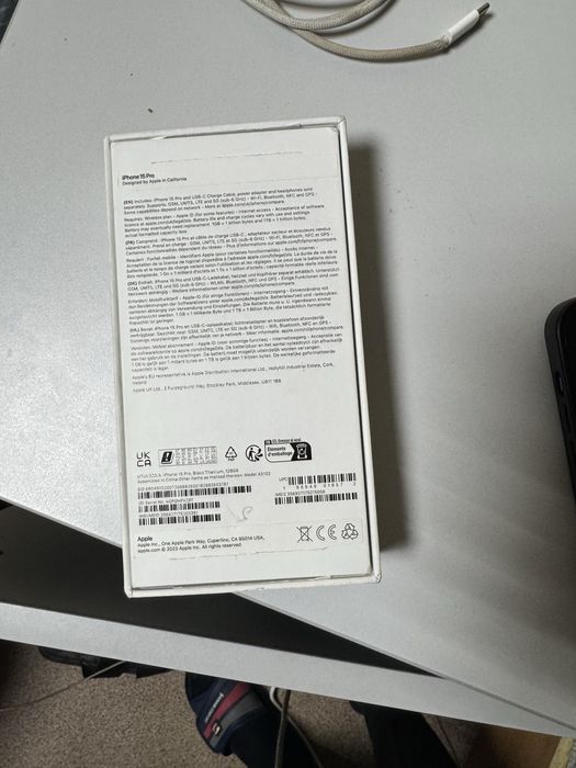 Продаю  Iphone 15 pro черный цвет