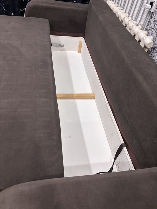 Срочно продам диван