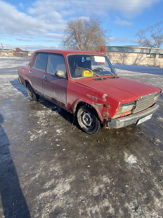 Продам машину  пробил блок 2107