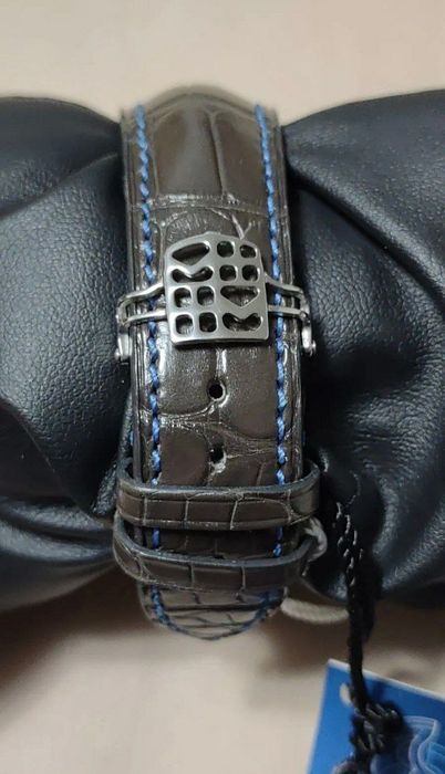 Frederique Constant Hybrid Smartwatch лимитка 888штук