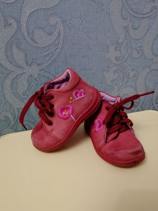 Ботиночки на девочку, размеры 23,18