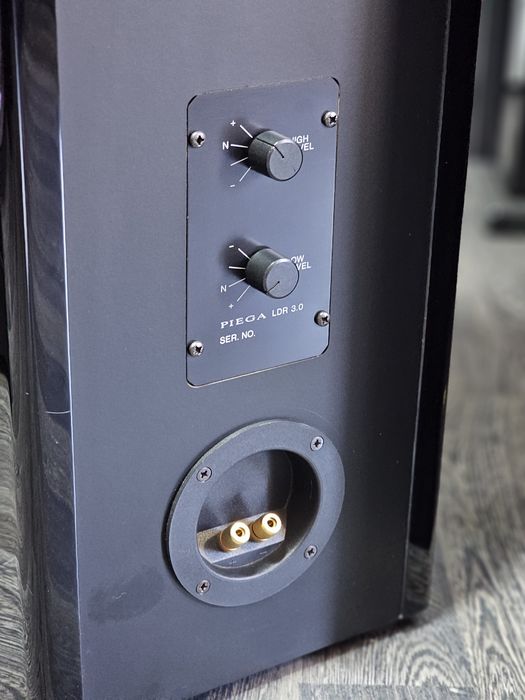 Boxe de podea Piega LDR 3.0