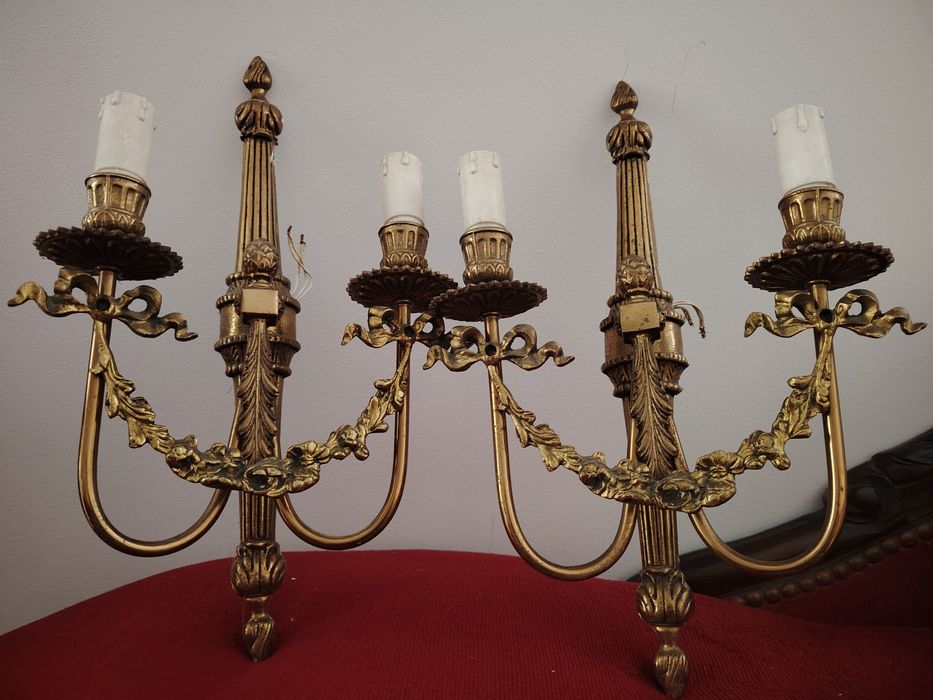 Superbă pereche de aplice în stilul francez Empire ,piese cu o lucrătu