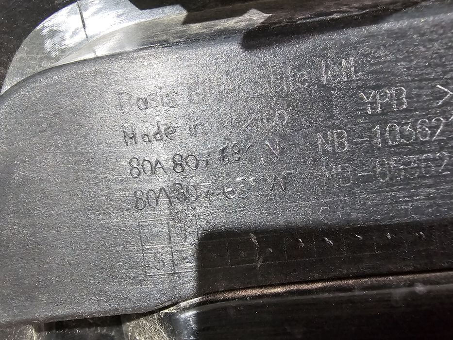 Grila stanga bara fata Audi Q5 FY Facelift dupa 2021 cod 80A807681N