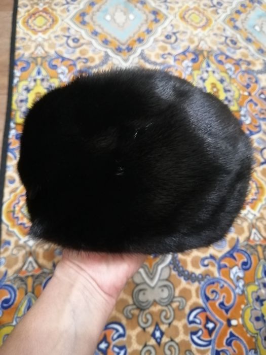 Шапки норковые продам