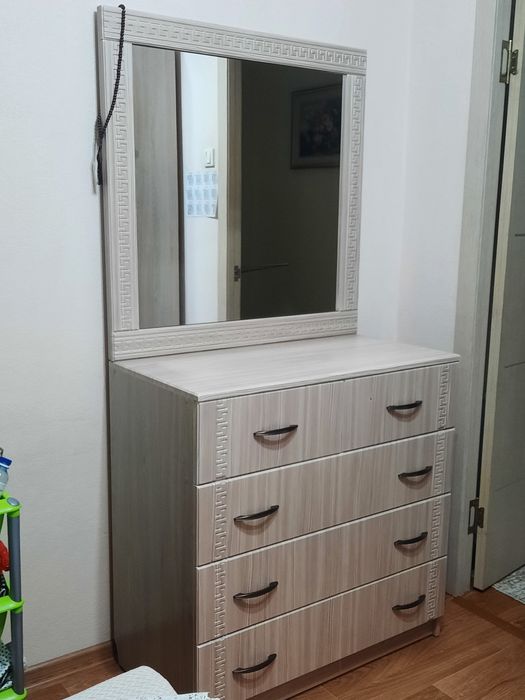 Продам шифоньер, комод