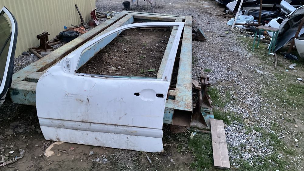 Запчасть на мерседес