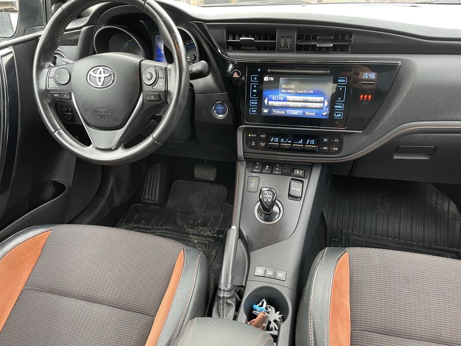 Toyota  Auris an fab 2016 motor 1.8  hibrid