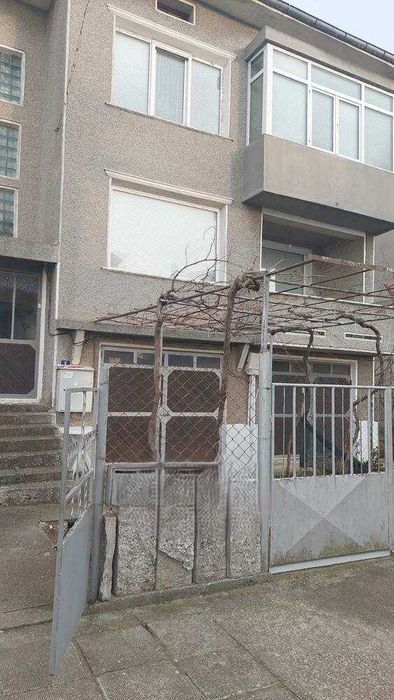 Етаж от къща в Каварна