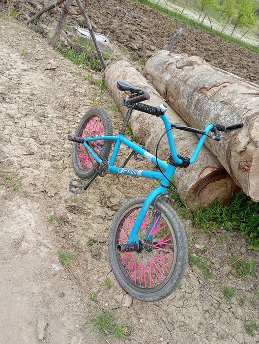 Vând bmx stare foarte buna