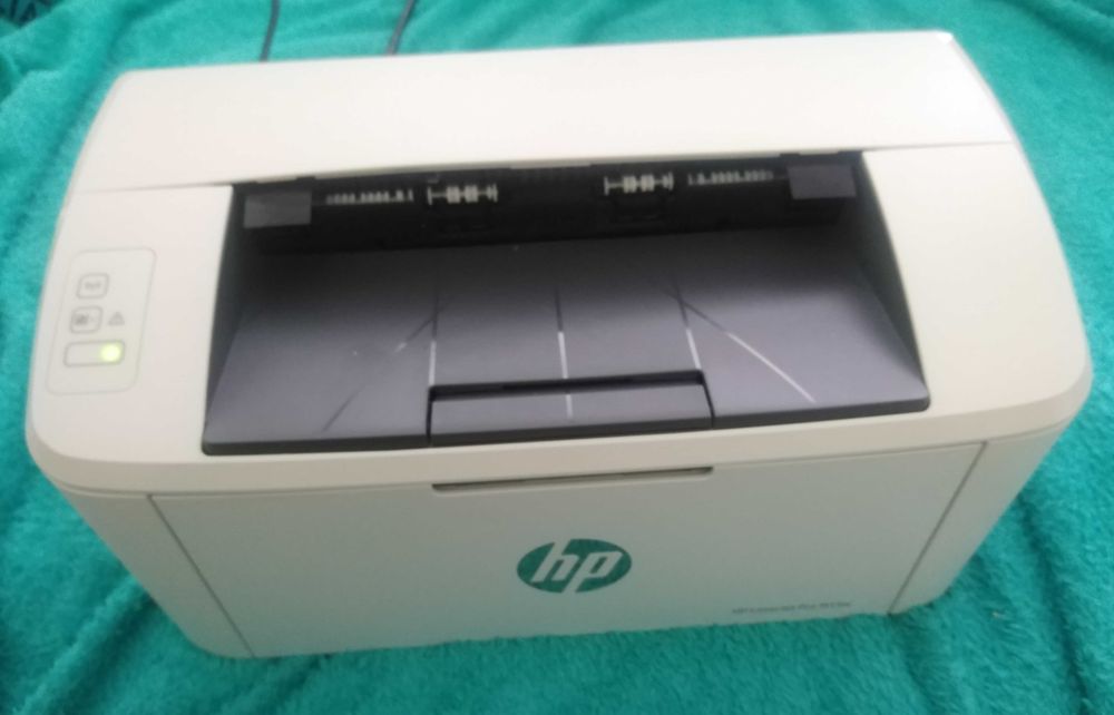 Imprimanta laser cu Wi-Fi HP Laser Jet Pro M15W cu toner nou