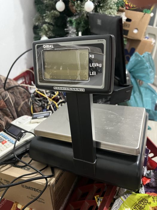 Monitoare touch screen , cântare comerciale ,calculatoare etc