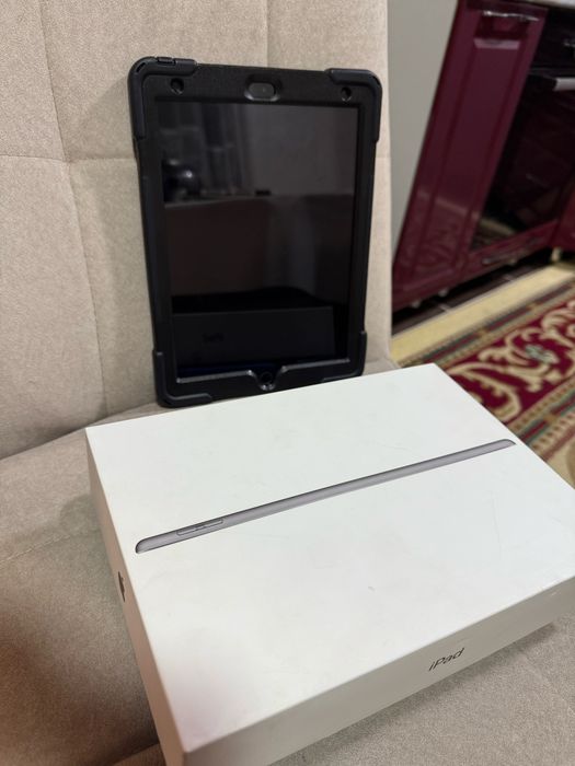 Продам Ipad 10.2 32 gb