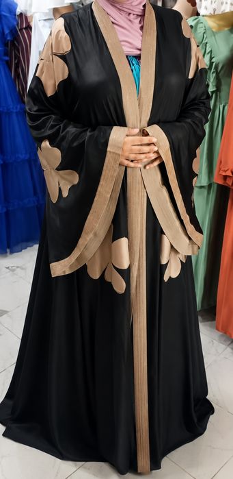 Abaya kuylak sotiladi.