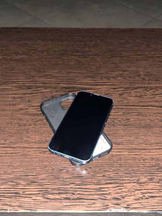 Продаю Iphone 13 256GB