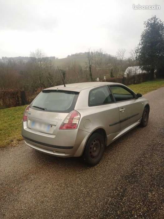 Фиат Стило / Fiat Stilo 1.4 petrol 2004 НА ЧАСТИ!