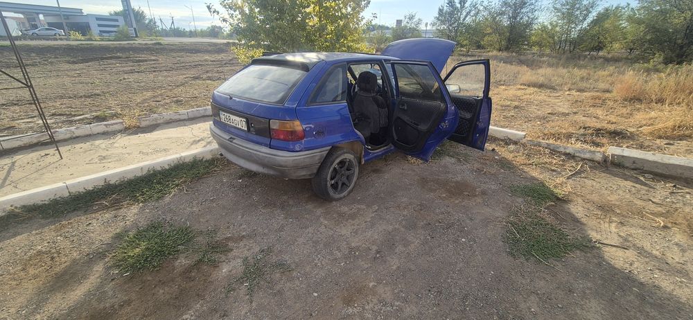 Опель астра 1996год