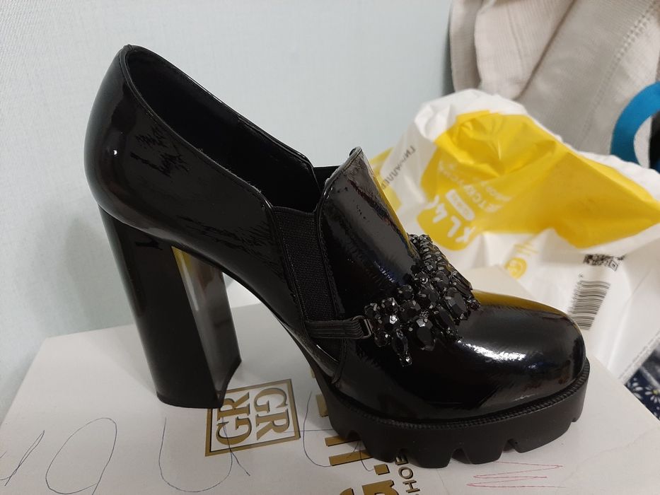 Продам обувь 38 размер