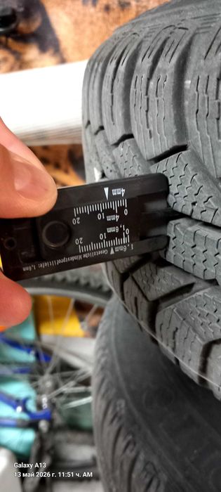 Продавам 4 джанти със зимни гуми за WV Голф 3