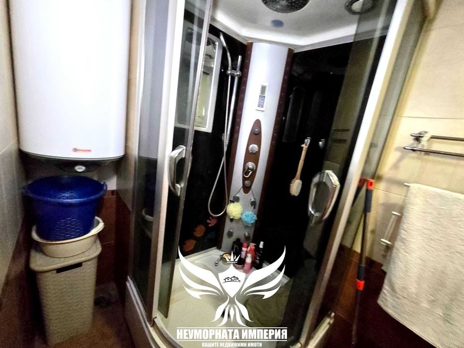 Продавам тристаен апартамент 108кв.м. на първи етаж в Асеновград, кв.Зъбче