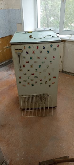 Продам холодильник 2500