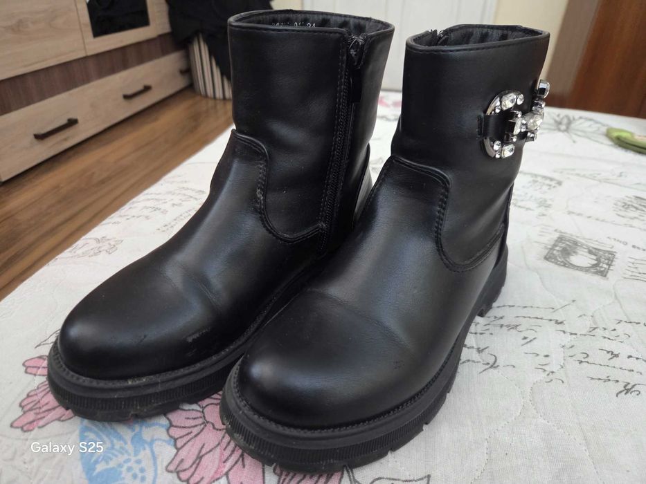 Боти за момиче 34номер