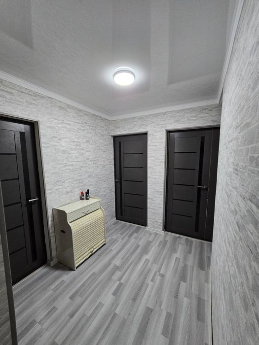 продам 4 комнатную квартиру