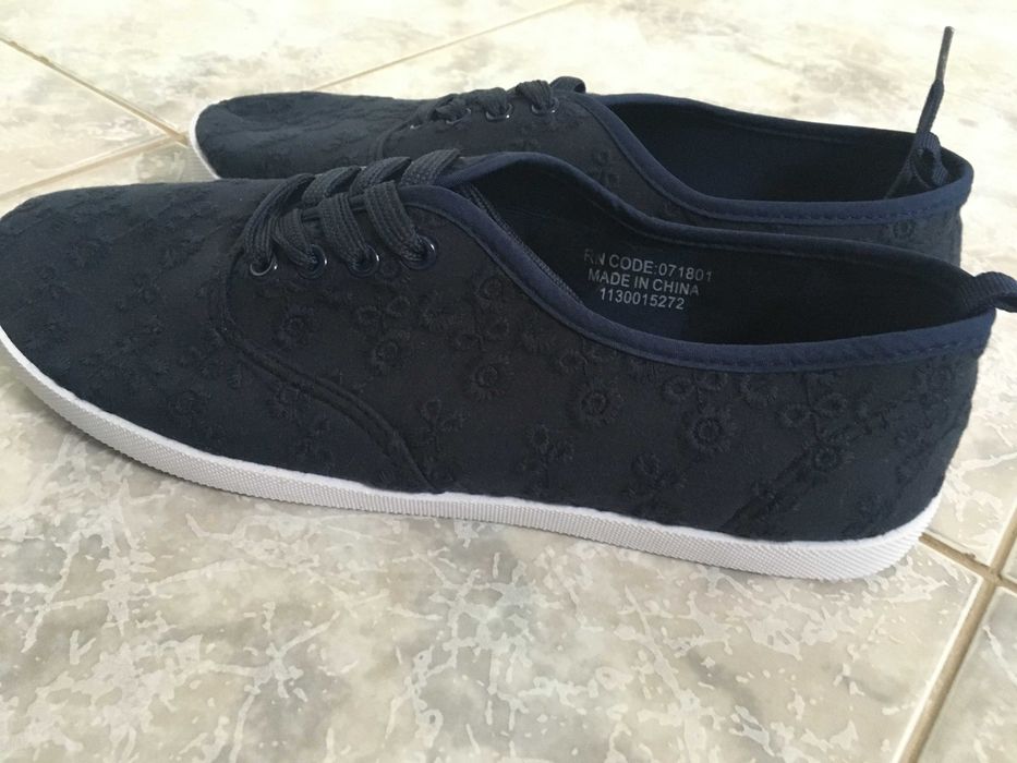 Дамски кецове в тъмносиньо