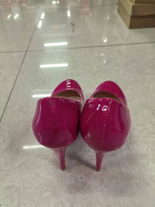 Pantofi roz cu toc