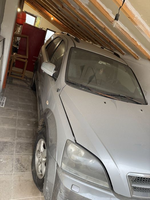 На части KIA sorento  2.5