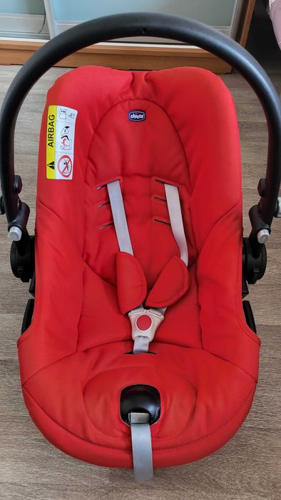 Автокресло люлька Chicco