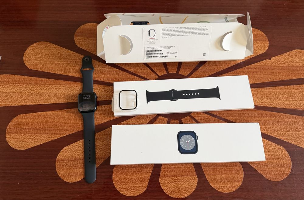 Apple Watch series 8 midnight 45 mm