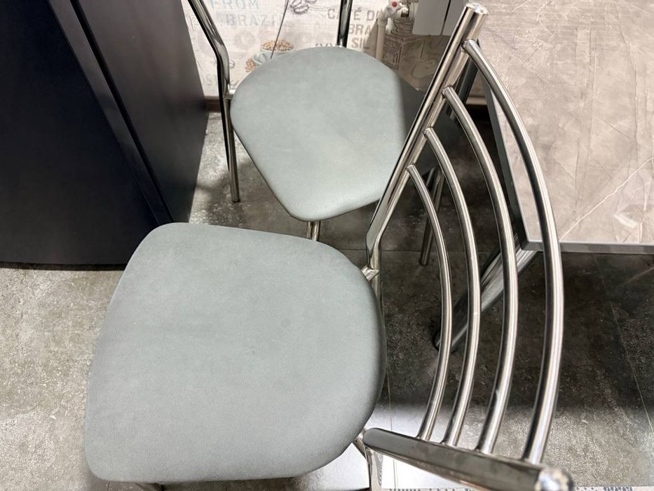 Продается кухонный стол