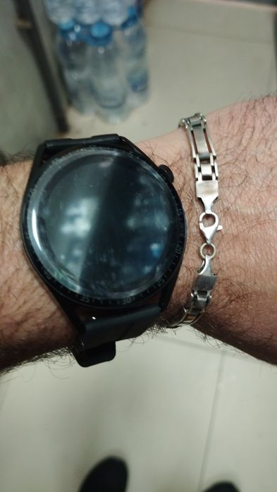 часовници остана само един