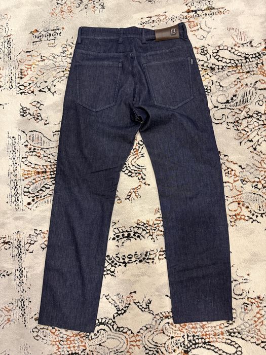 Джинсы Hugo Boss